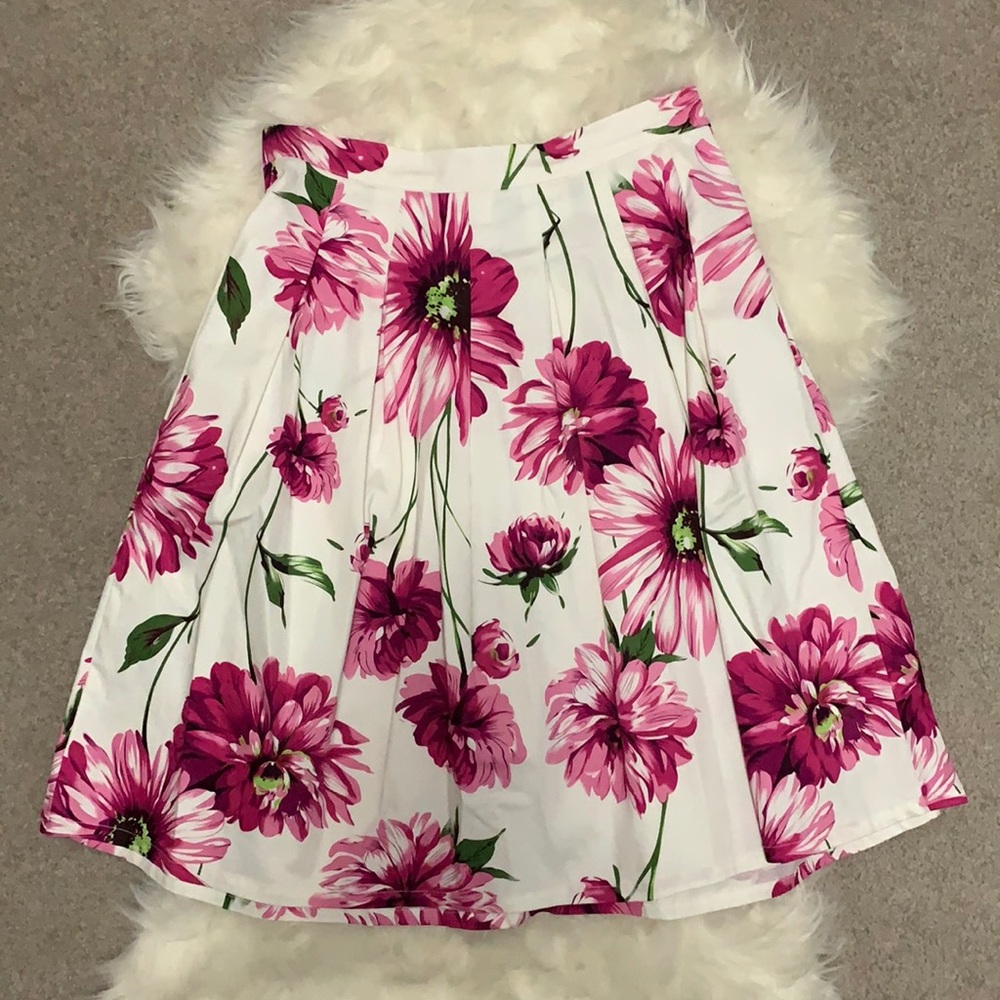 🌸 Roz & Ali White Floral Skirt
